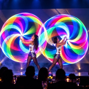 Performance luminosa per cena corporate e gala dinner