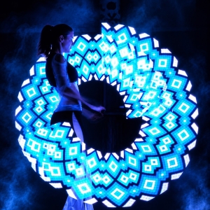 Ballerina con luci LED per meeting, congressi ed eventi aziendali